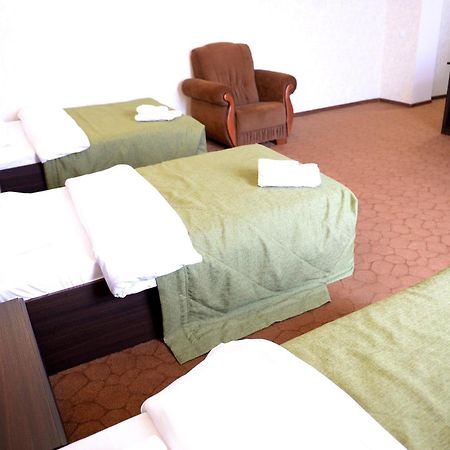 Pride Hotel Taraz Esterno foto