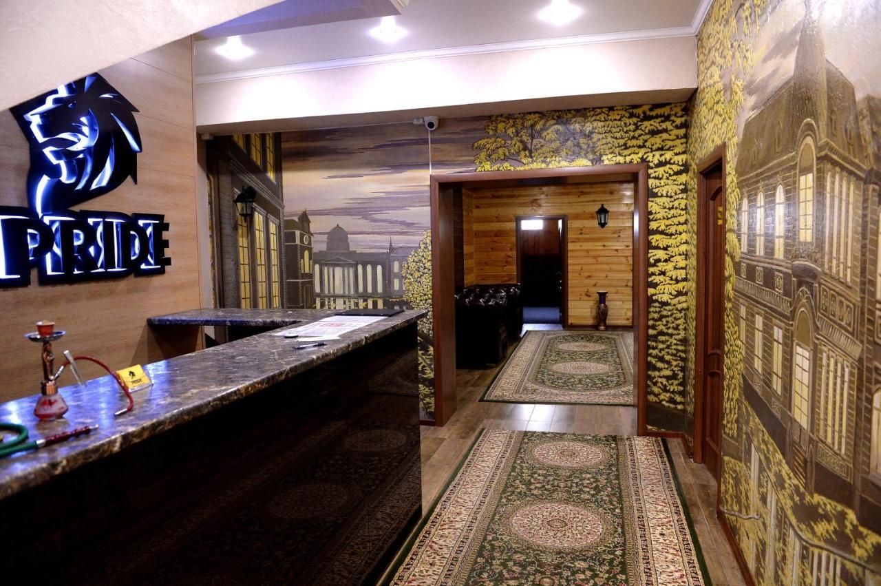 Pride Hotel Taraz Esterno foto